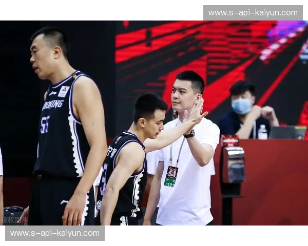 铁血辽篮，不负热爱：辽宁男篮vs全联盟的巅峰博弈与信仰传承